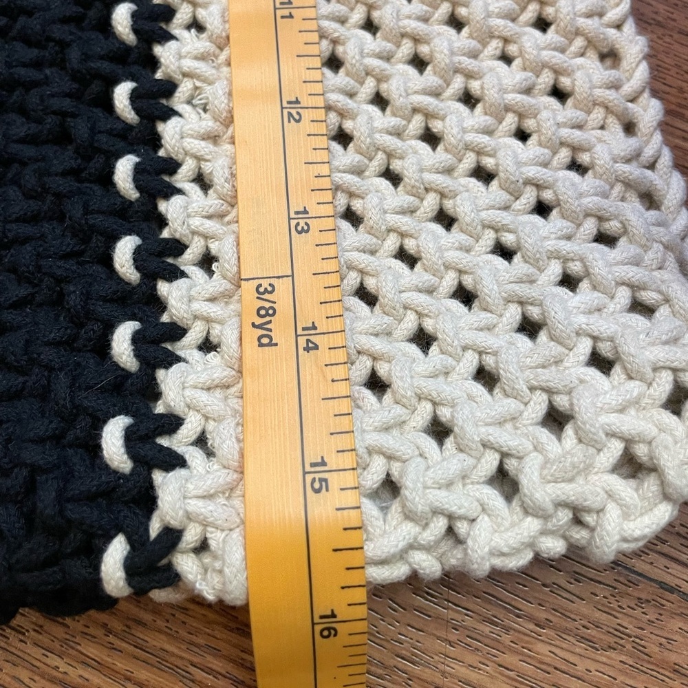 Woven Handbag - Picture 7 of 8